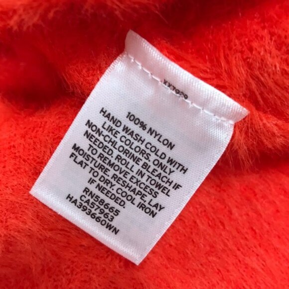 Halogen Fuzzy V-Neck Sweater - Picture 5 of 5